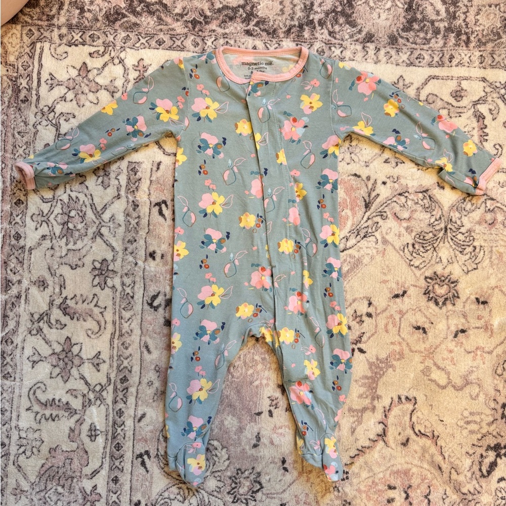 Magnetic Me 0-3 months